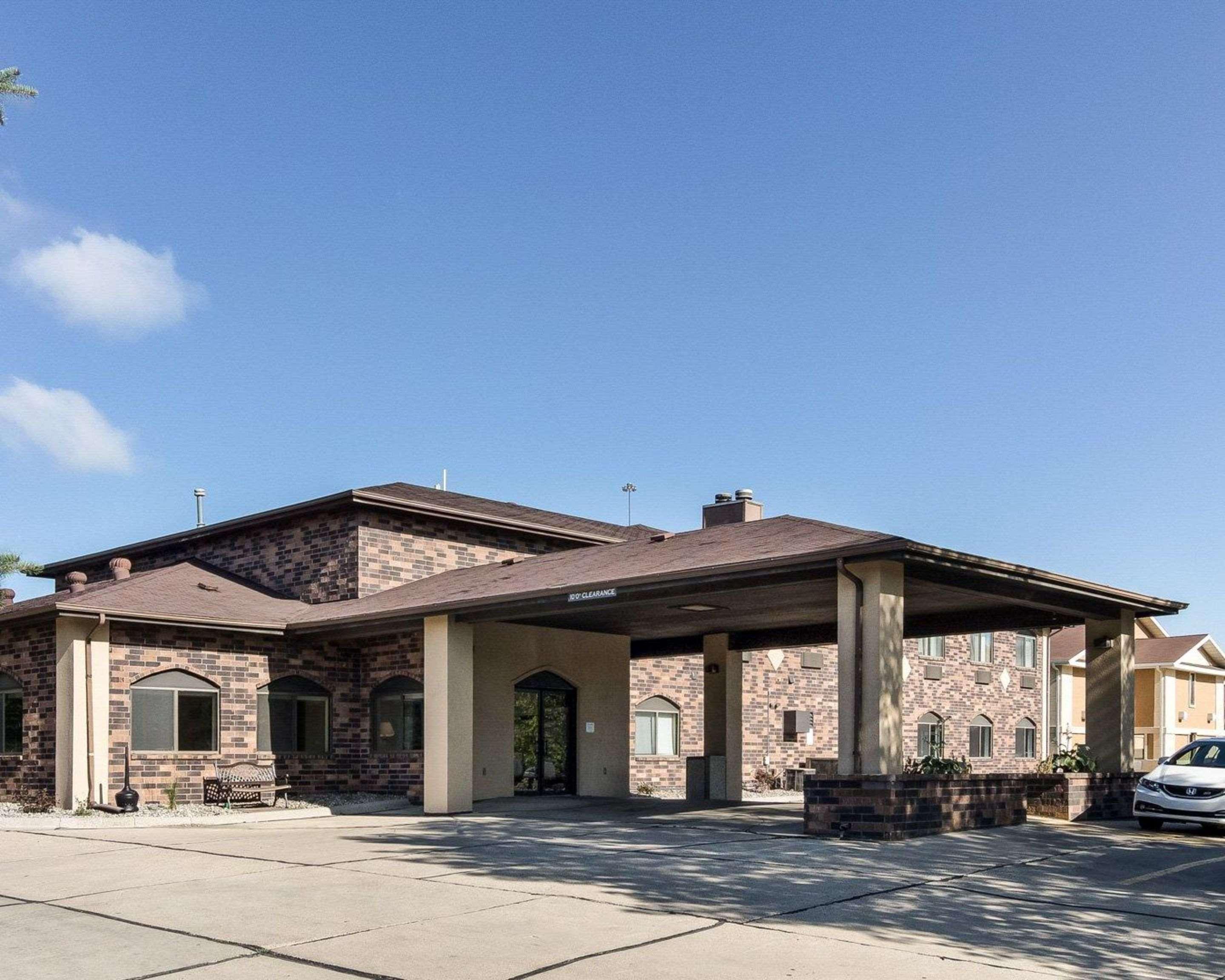 Quality Suites Near West Acres Fargo Exterior foto