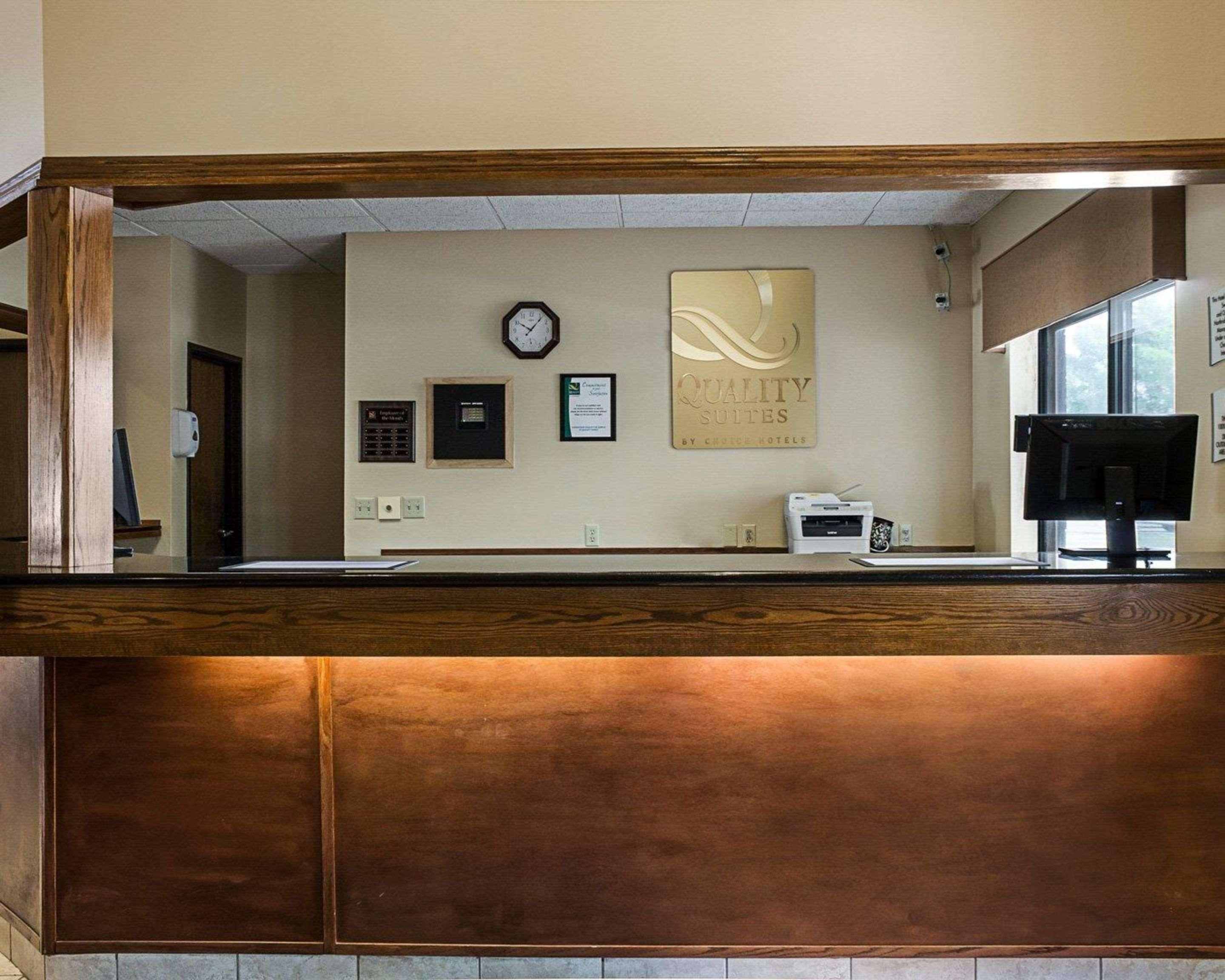 Quality Suites Near West Acres Fargo Exterior foto