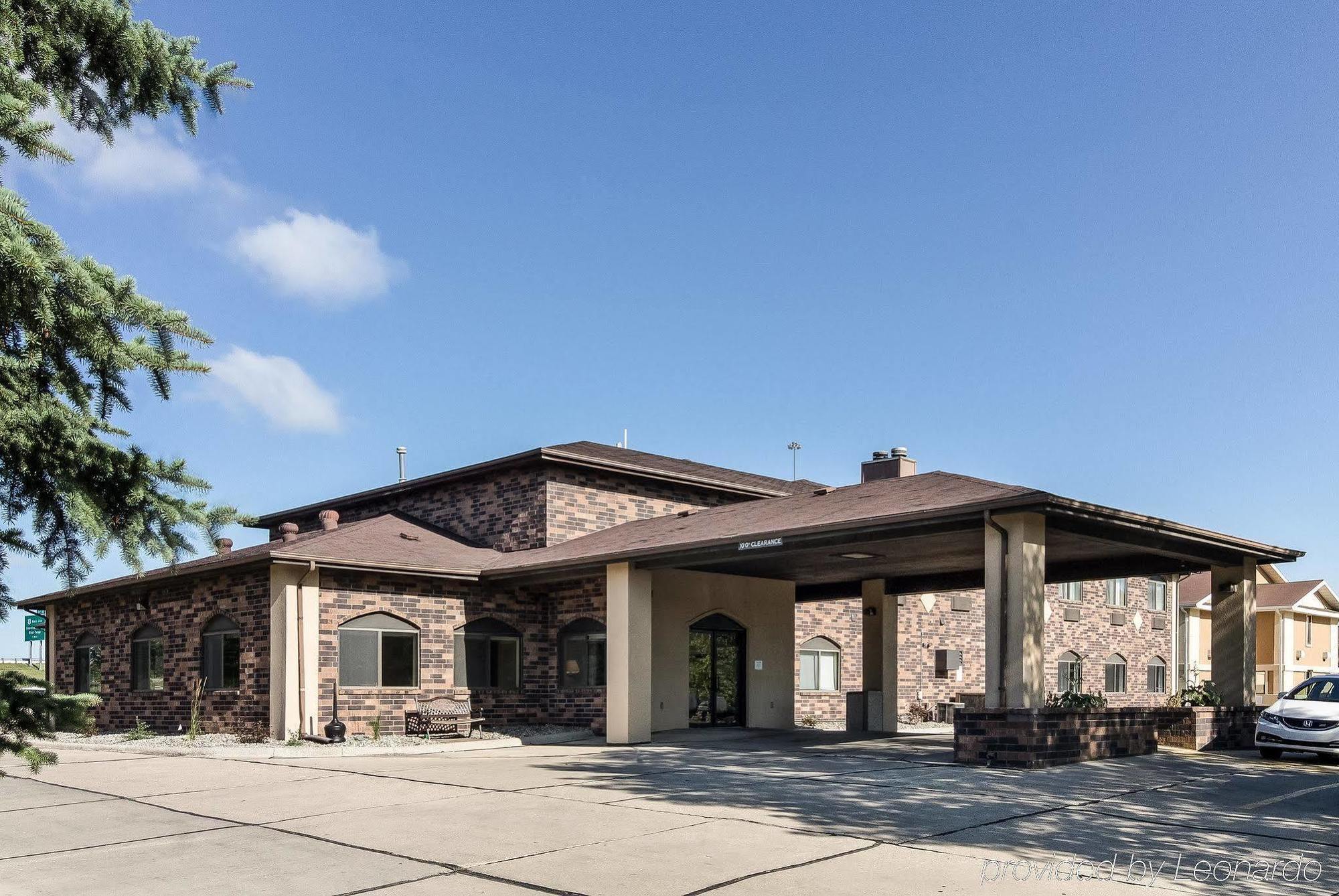Quality Suites Near West Acres Fargo Exterior foto